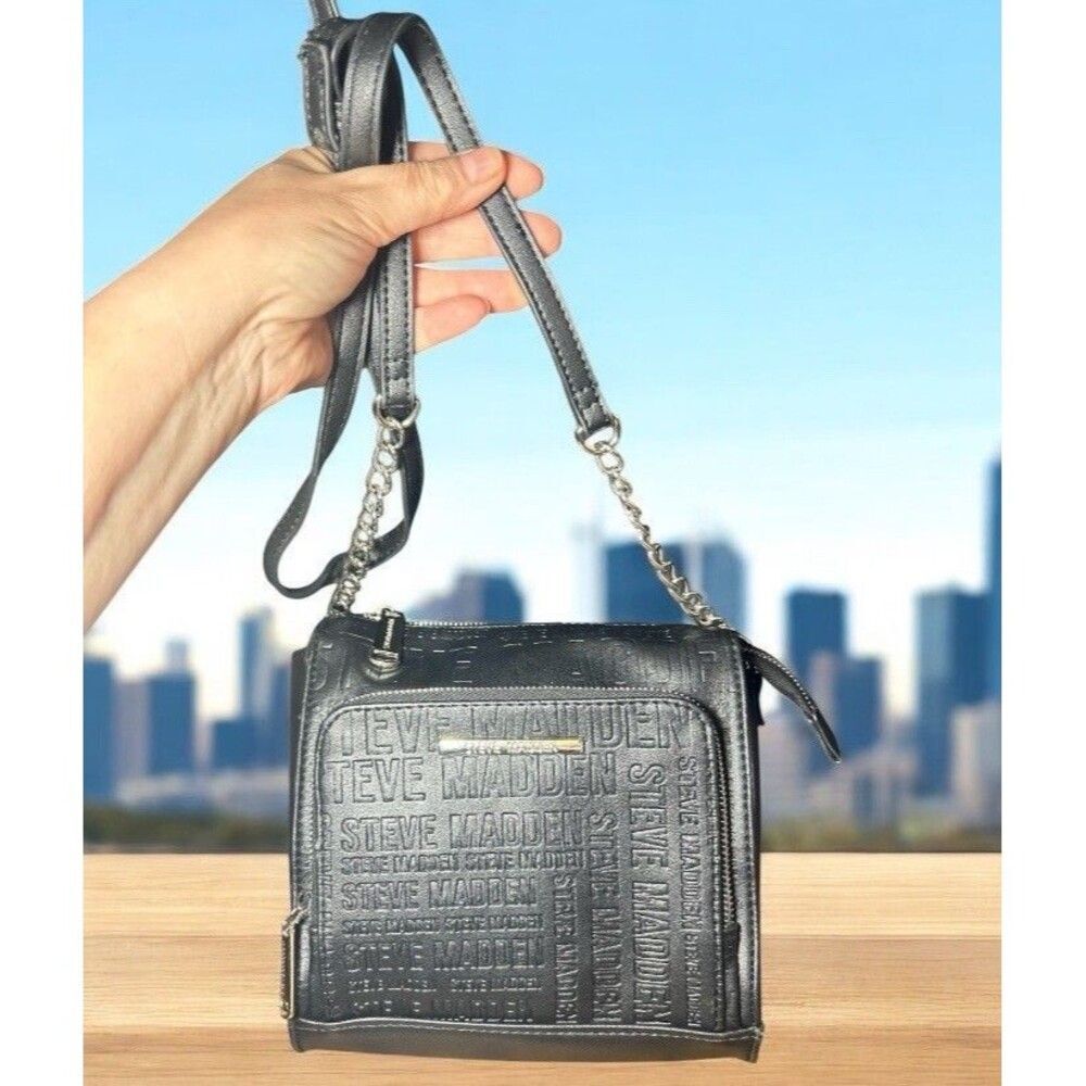 Steve Madden Black Faux Leather Crossbody Bag Purse Handbag Pocketbook W/Chain